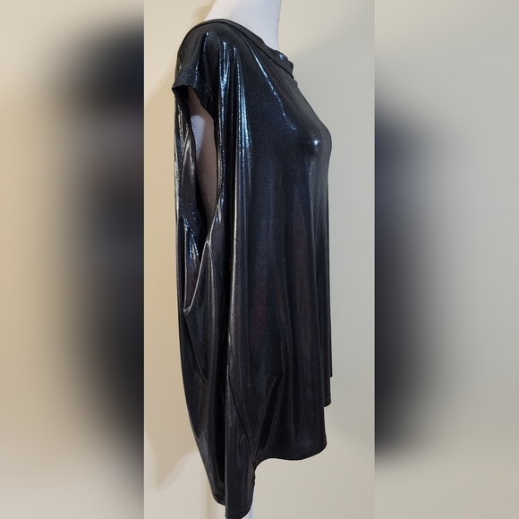 Liquid Shine Top Women's Size 2 (18/20) - Picture 4 of 9